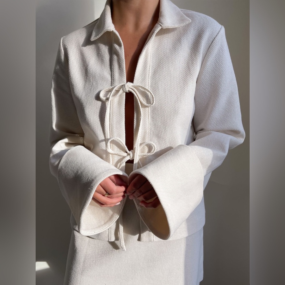 Djerf Avenue Occasion Top in Cream